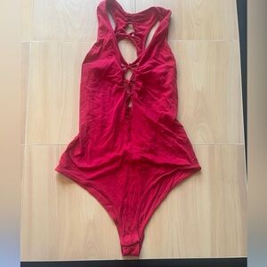 Twisted movement preloved RED XL Snap-bottom XXX bodysuit